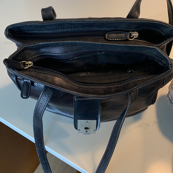 Vintage LaVia Leather purse - Picture 3 of 5